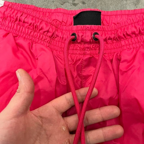 Retro style nylon nike‎ shorts - Picture 3 of 7